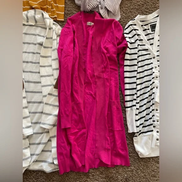 Women’s Cardigan Bundle (7) Size Medium and Size Large - Picture 6 of 12